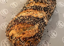 Månedes brød Trekornsbrød